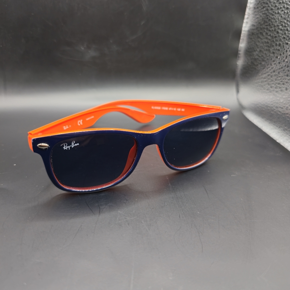 Kids UNISEX Ray-Ban Authentic Sunglasses! EXCELLENT condition! - Picture 3 of 9
